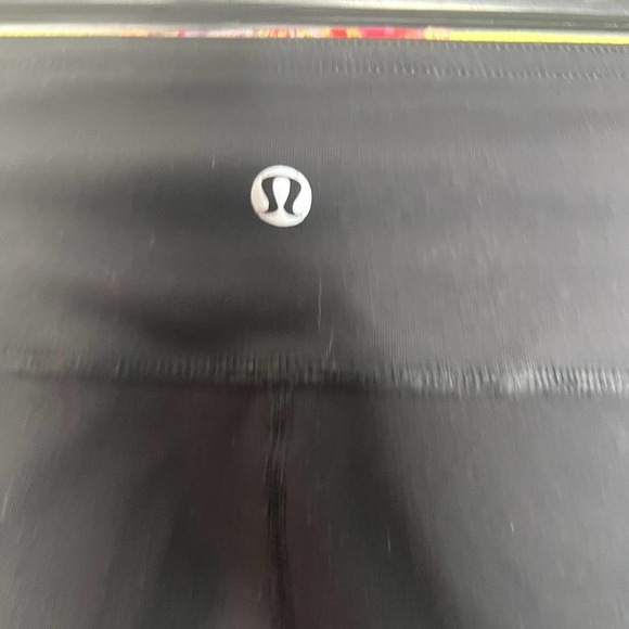 Lululemon Wunder Under Crop Full-On Luon Black / Su14 Quilt 18- sz 4 - Picture 6 of 7